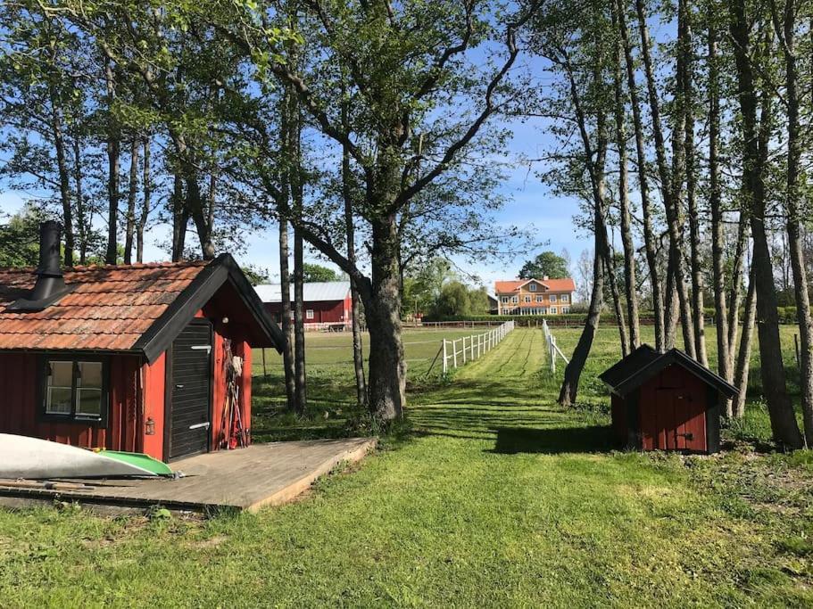 Cozy Lodge At Horse Farm With Lake And Sauna Holo  Экстерьер фото